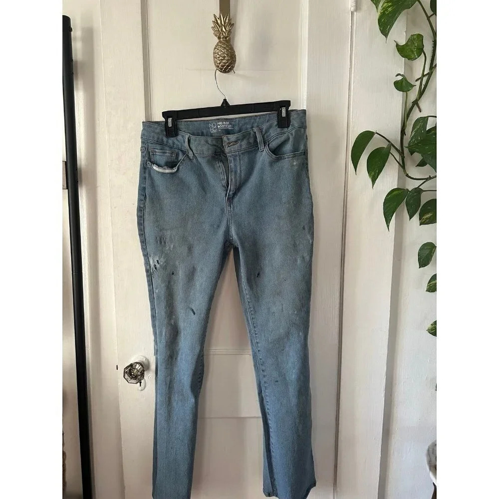 No Boundaries Mid Rise Bootcut Women’s size 17 jeans